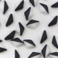 BLACK/WHITE OPAQUE MAT