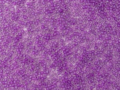 CRYSTAL VIOLET LINED WHITE LUSTER