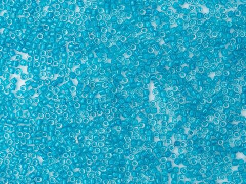 CRYSTAL AQUAMARINE LINED WHITE LUSTER