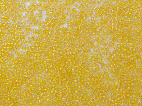 CRYSTAL YELLOW LINED WHITE LUSTER