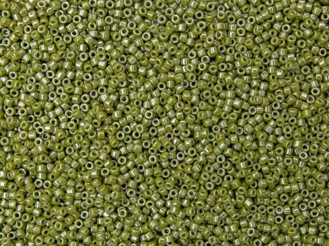 OPAQUE GREEN WHITE LUSTER