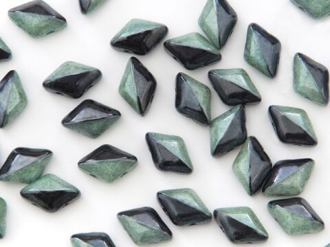 BLACK/WHITE OPAQUE GREEN LUSTER
