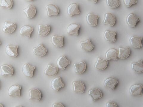 WHITE OPAL WHITE LUSTER