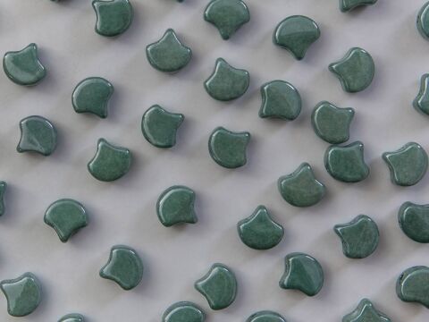 CHALK GREEN LUSTER