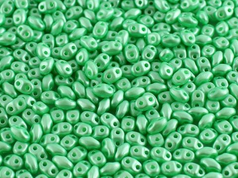 PASTEL LIGHT GREEN/CHRYSOLITE