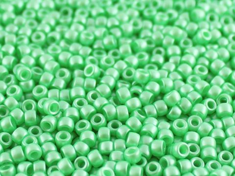 PASTEL LIGHT GREEN/CHRYSOLITE